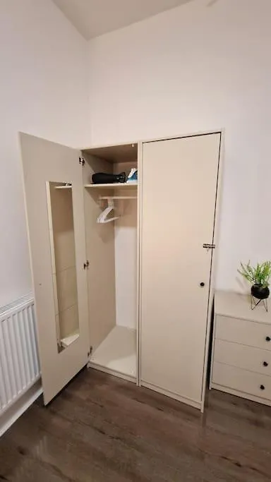 2 Bed Apartment, Near Canary Wharf, O2, Excel, Airport London