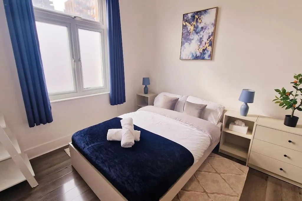 Apartment 2 Bed Apartment, Near Canary Wharf, O2, Excel, Airport London