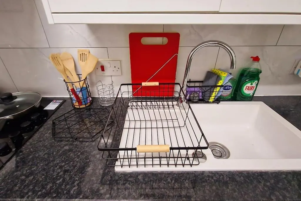 2 Bed Apartment, Near Canary Wharf, O2, Excel, Airport London Apartment