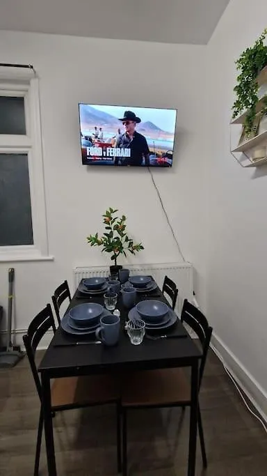 Apartment 2 Bed Apartment, Near Canary Wharf, O2, Excel, Airport London United Kingdom